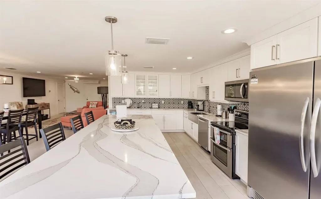 1125 W Peppertree Drive Sarasota FL 34242