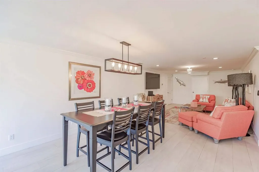 1125 W Peppertree Drive Sarasota FL 34242