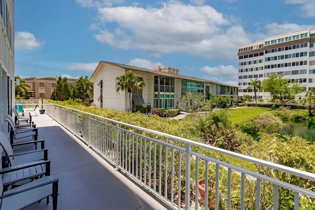 1125 W Peppertree Drive Sarasota FL 34242