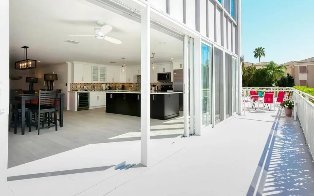 1125 W Peppertree Drive Sarasota FL 34242
