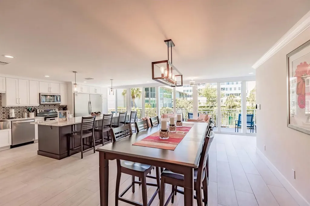 1125 W Peppertree Drive Sarasota FL 34242