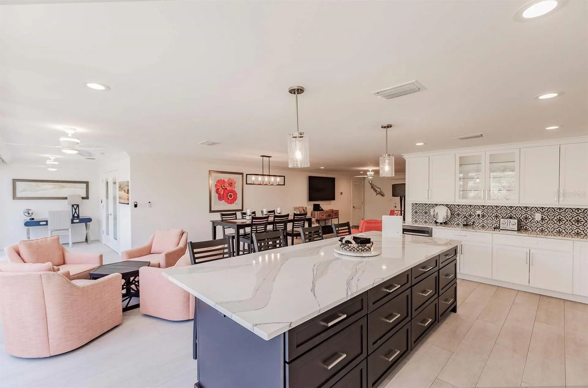 1125 W Peppertree Drive Sarasota FL 34242