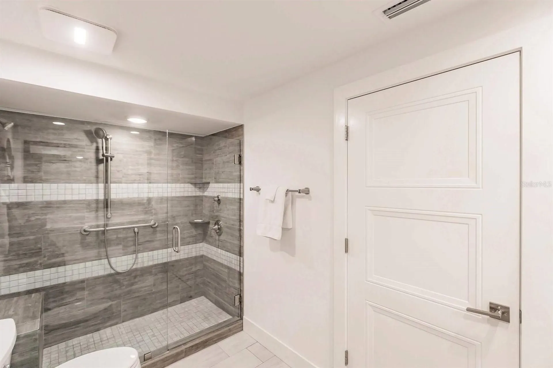 1125 W Peppertree Drive Sarasota FL 34242