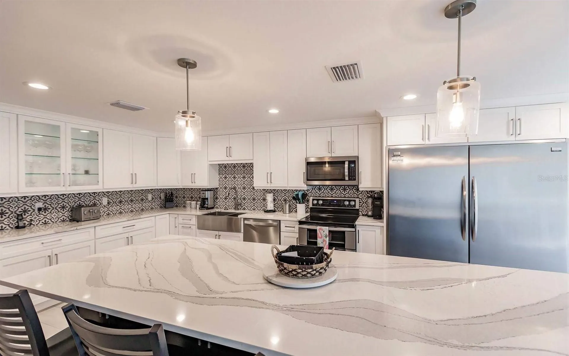1125 W Peppertree Drive Sarasota FL 34242