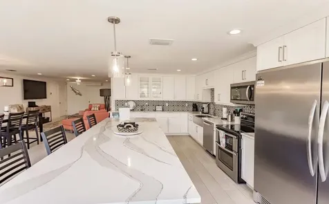 1125 W Peppertree Drive Sarasota FL 34242