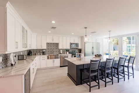 1125 W Peppertree Drive Sarasota FL 34242