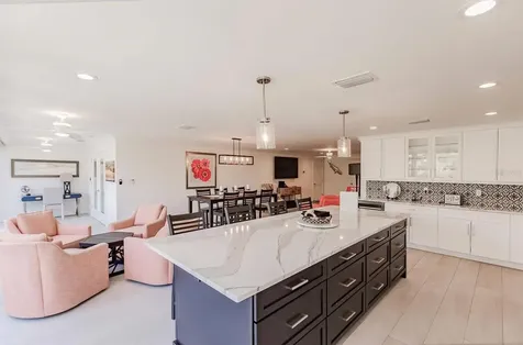 1125 W Peppertree Drive Sarasota FL 34242