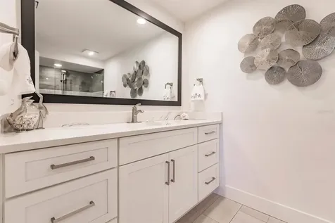 1125 W Peppertree Drive Sarasota FL 34242