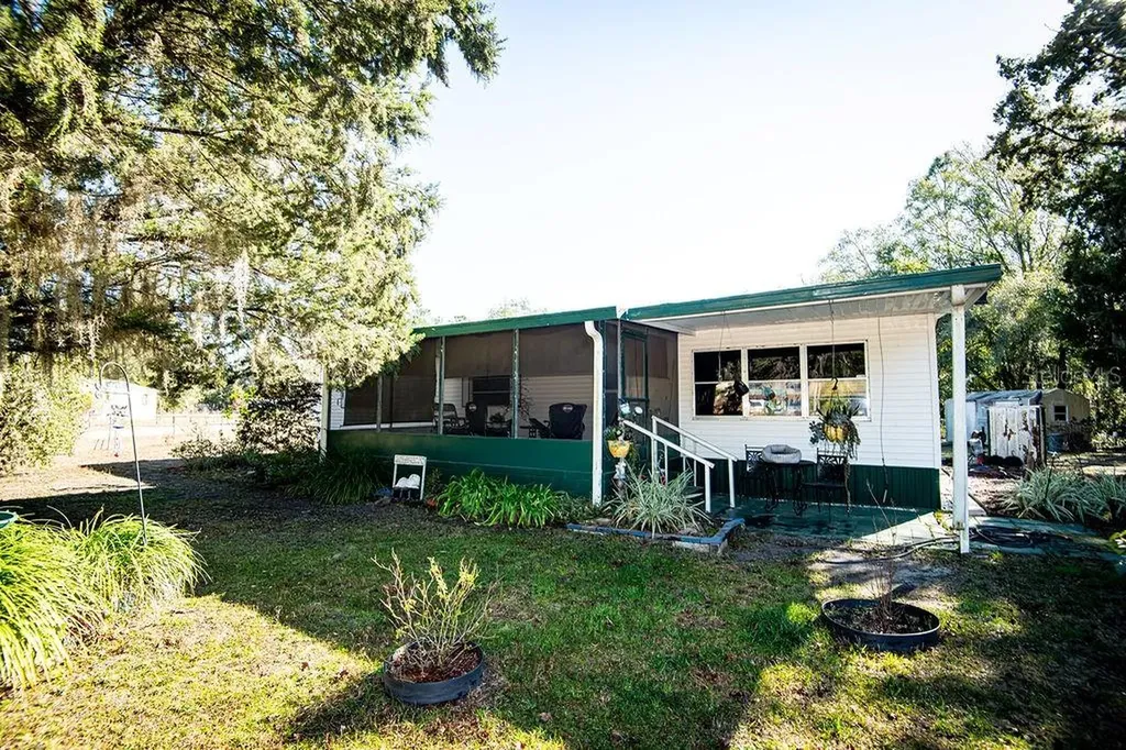 240 Kitty Avenue Interlachen FL 32148