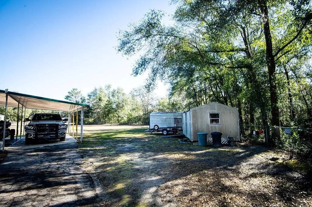240 Kitty Avenue Interlachen FL 32148