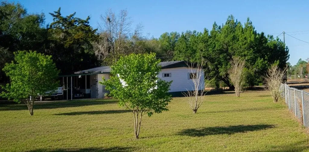 240 Kitty Avenue Interlachen FL 32148
