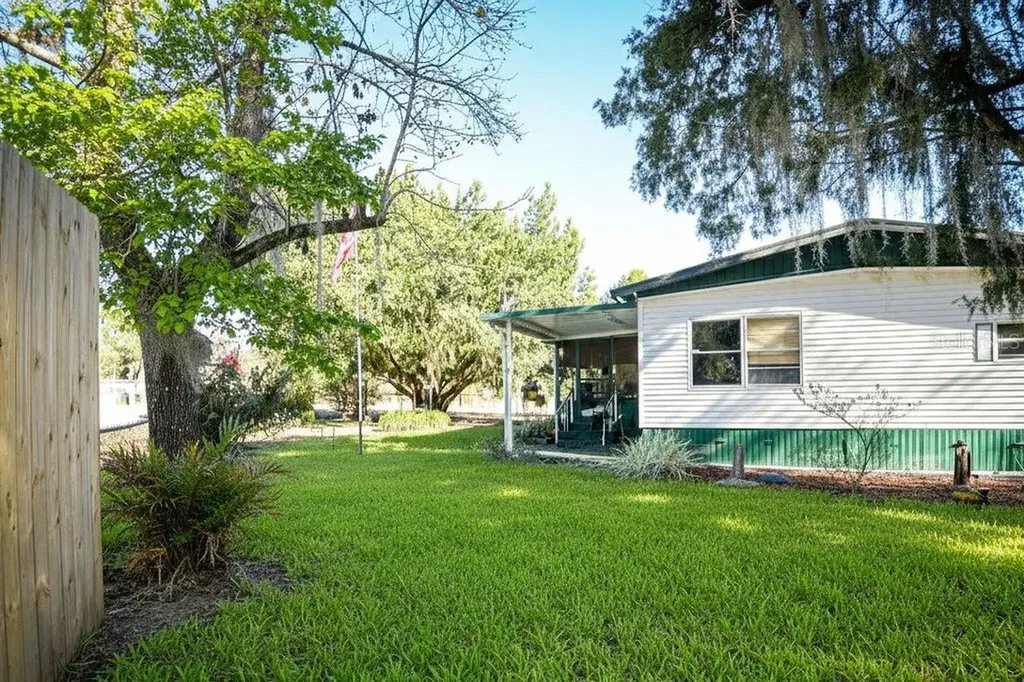 240 Kitty Avenue Interlachen FL 32148