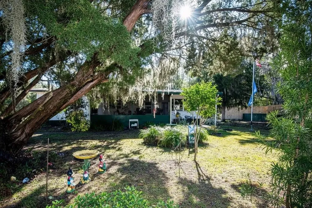 240 Kitty Avenue Interlachen FL 32148