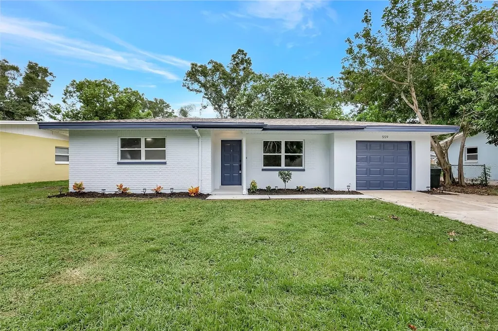 559 Vine Avenue Dunedin FL 34698
