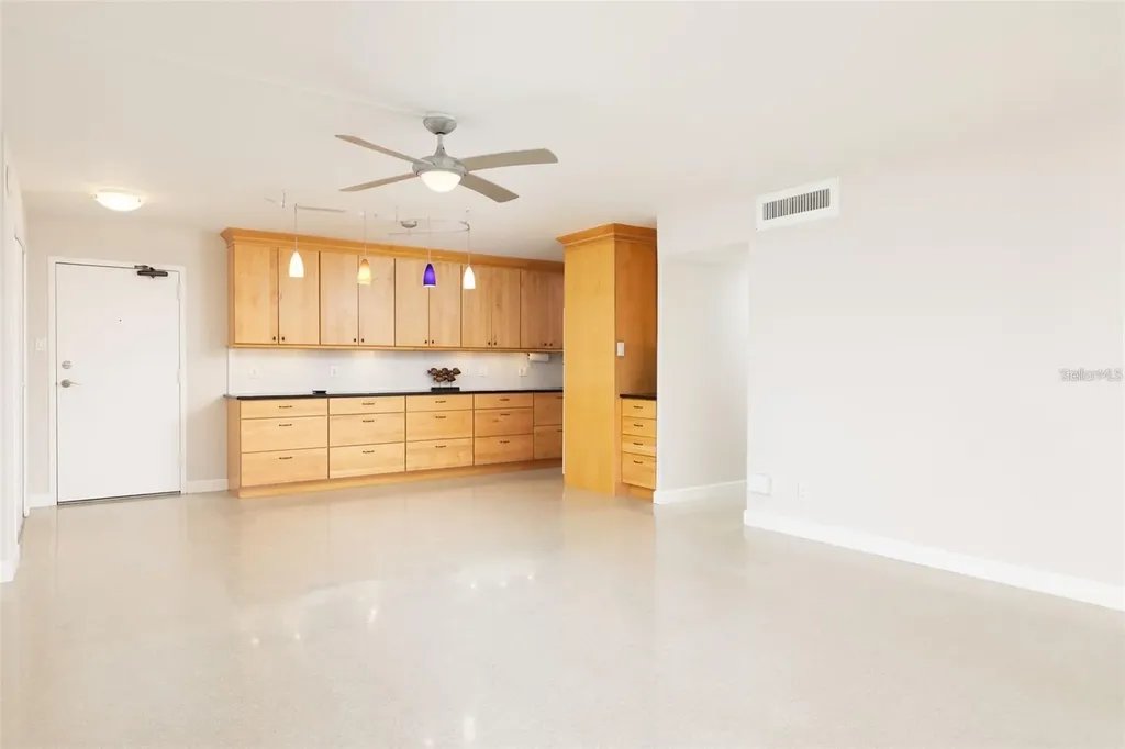 10355 Paradise Boulevard Treasure Island FL 33706