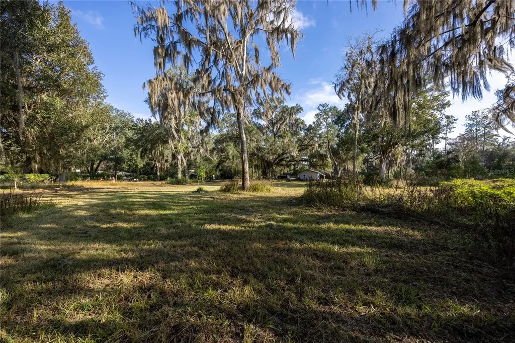 560 NW 39th Road Gainesville FL 32607
