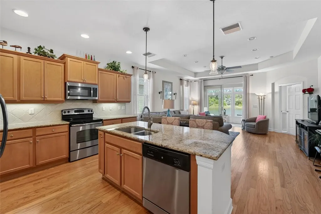 2243 Oakley Green Drive Sun City Center FL 33573