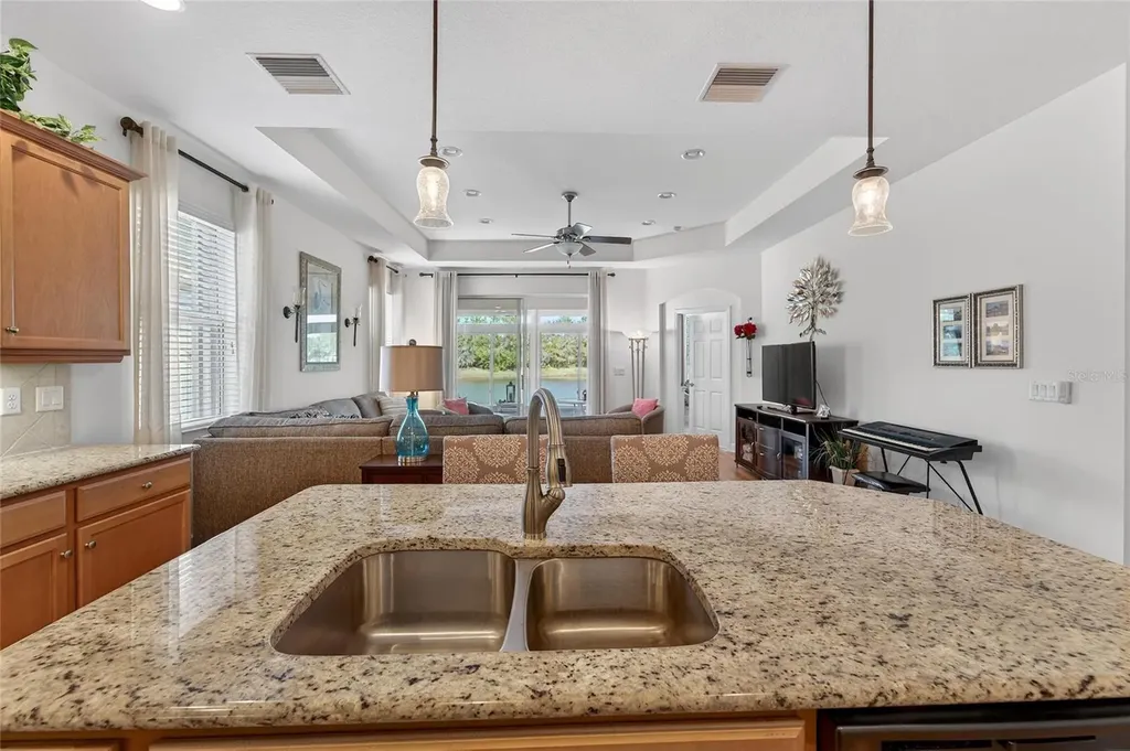 2243 Oakley Green Drive Sun City Center FL 33573