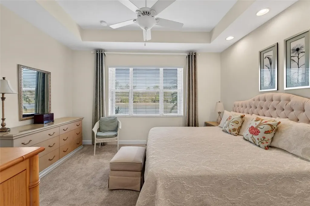 2243 Oakley Green Drive Sun City Center FL 33573