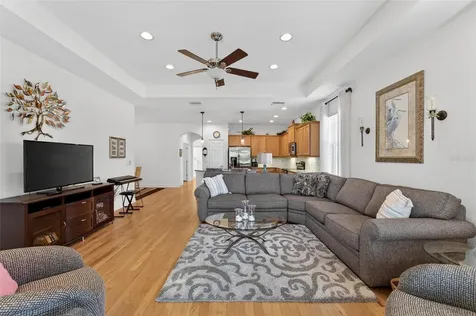 2243 Oakley Green Drive Sun City Center FL 33573