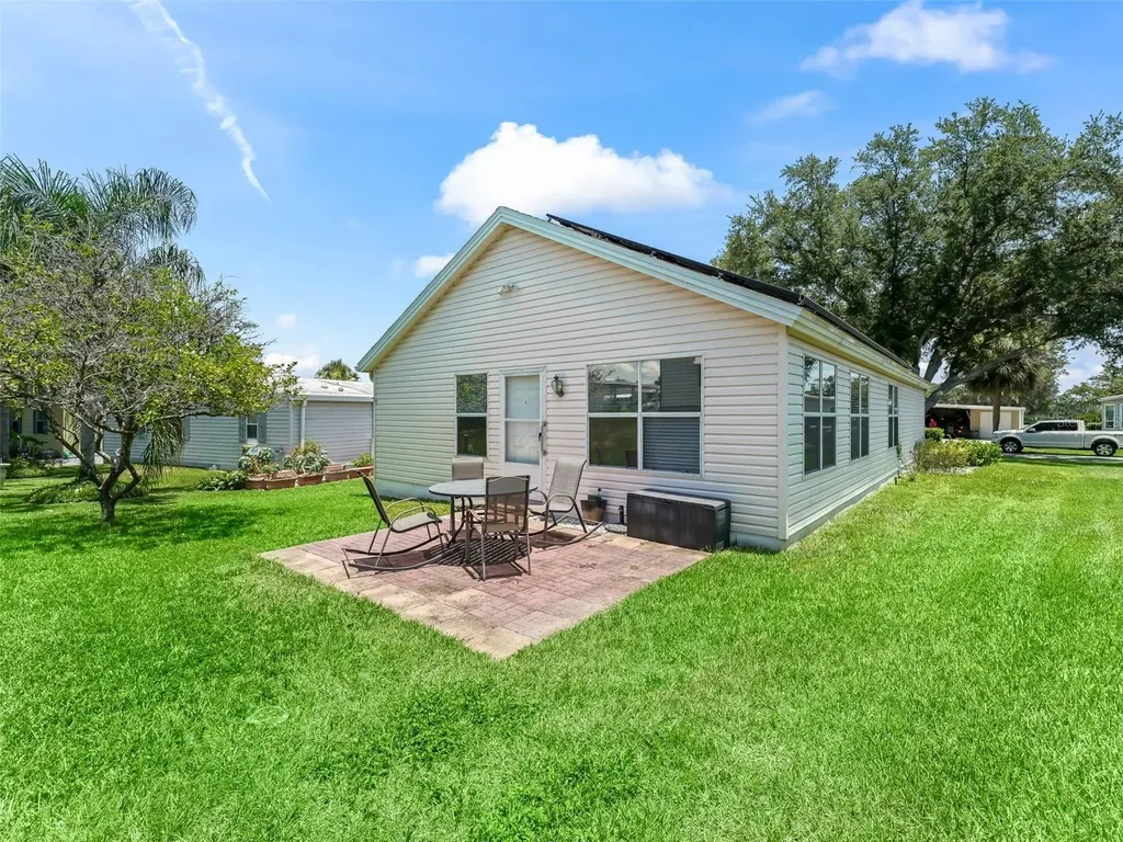 1405 W Schwartz Boulevard The Villages FL 32159