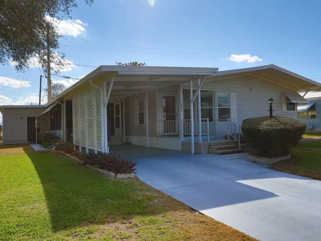 6092 Southern Oaks Drive SE Winter Haven FL 33884