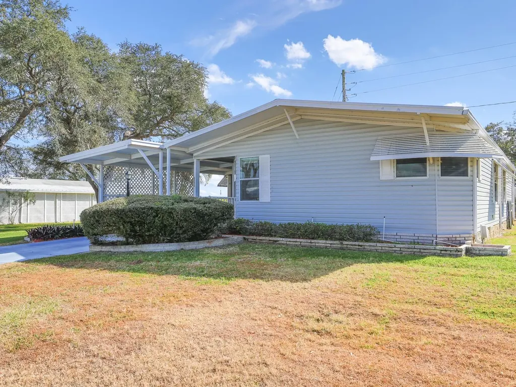 6092 Southern Oaks Drive SE Winter Haven FL 33884