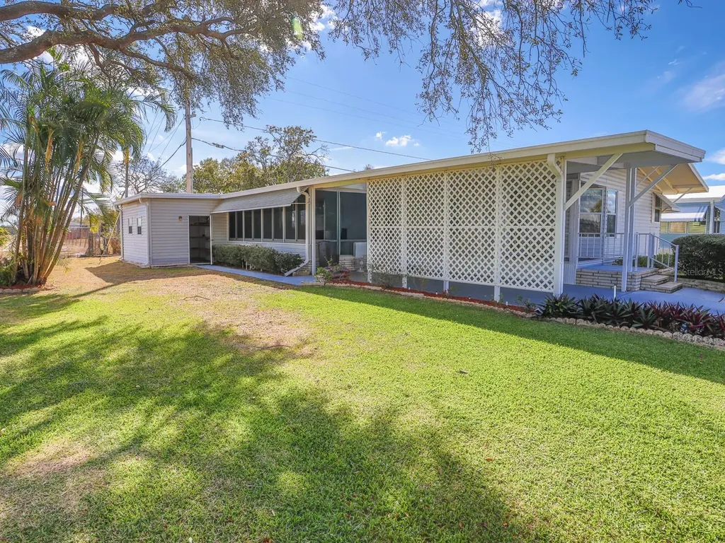 6092 Southern Oaks Drive SE Winter Haven FL 33884
