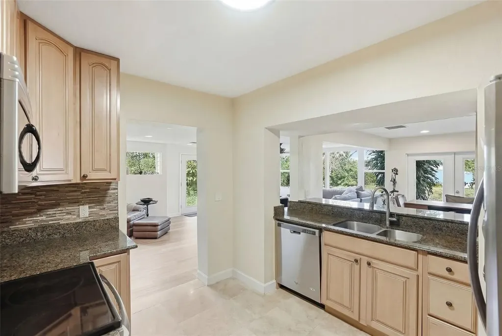 2814 W Humphrey Street Tampa FL 33614