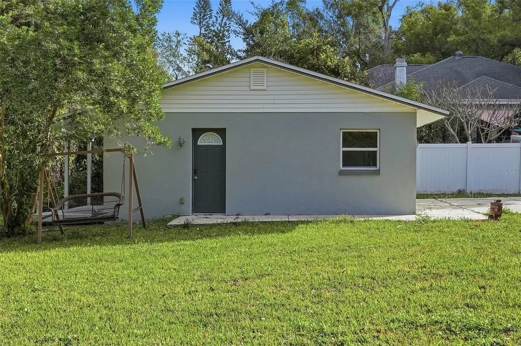 2814 W Humphrey Street Tampa FL 33614