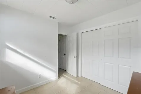 2814 W Humphrey Street Tampa FL 33614