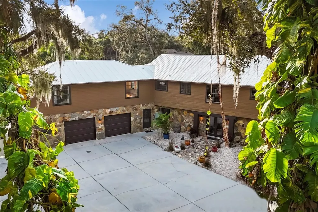 2308 Shadow Oaks Road Sarasota FL 34240