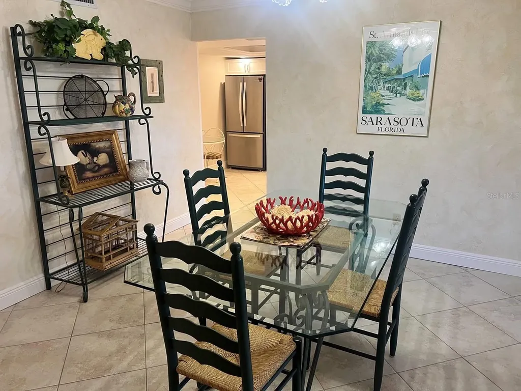 1125 W Peppertree Drive Sarasota FL 34242
