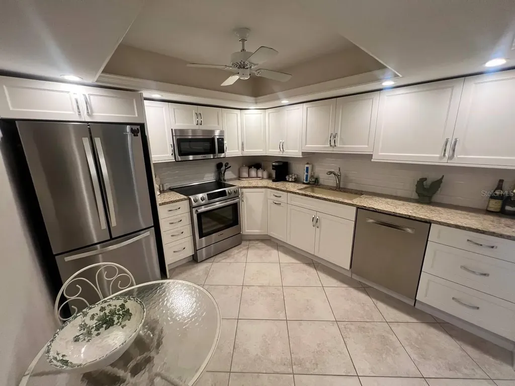 1125 W Peppertree Drive Sarasota FL 34242