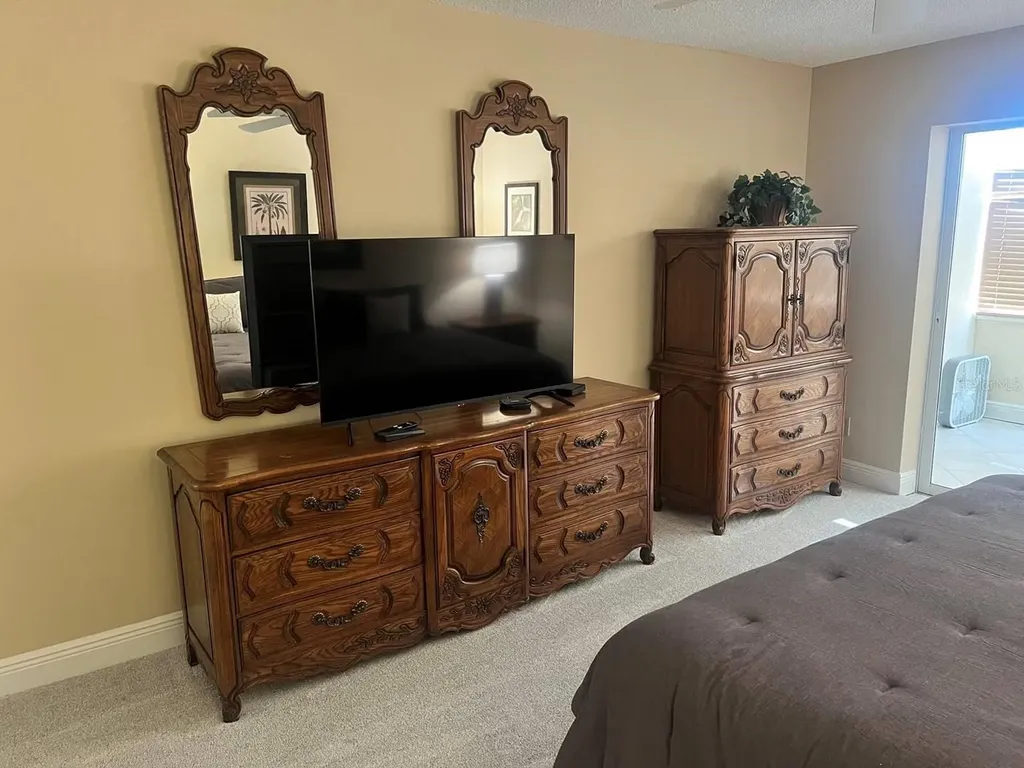 1125 W Peppertree Drive Sarasota FL 34242