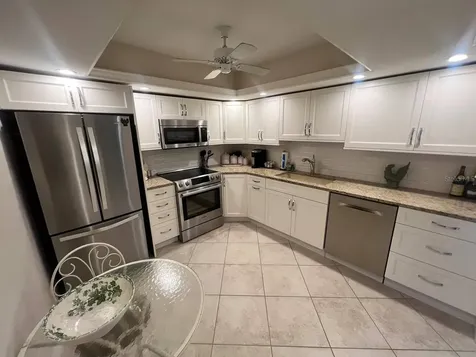 1125 W Peppertree Drive Sarasota FL 34242