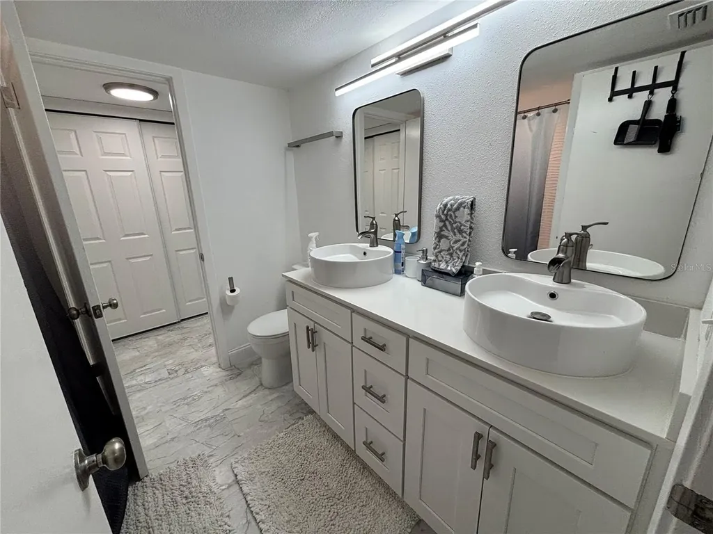4904 38th Way S St Petersburg FL 33711