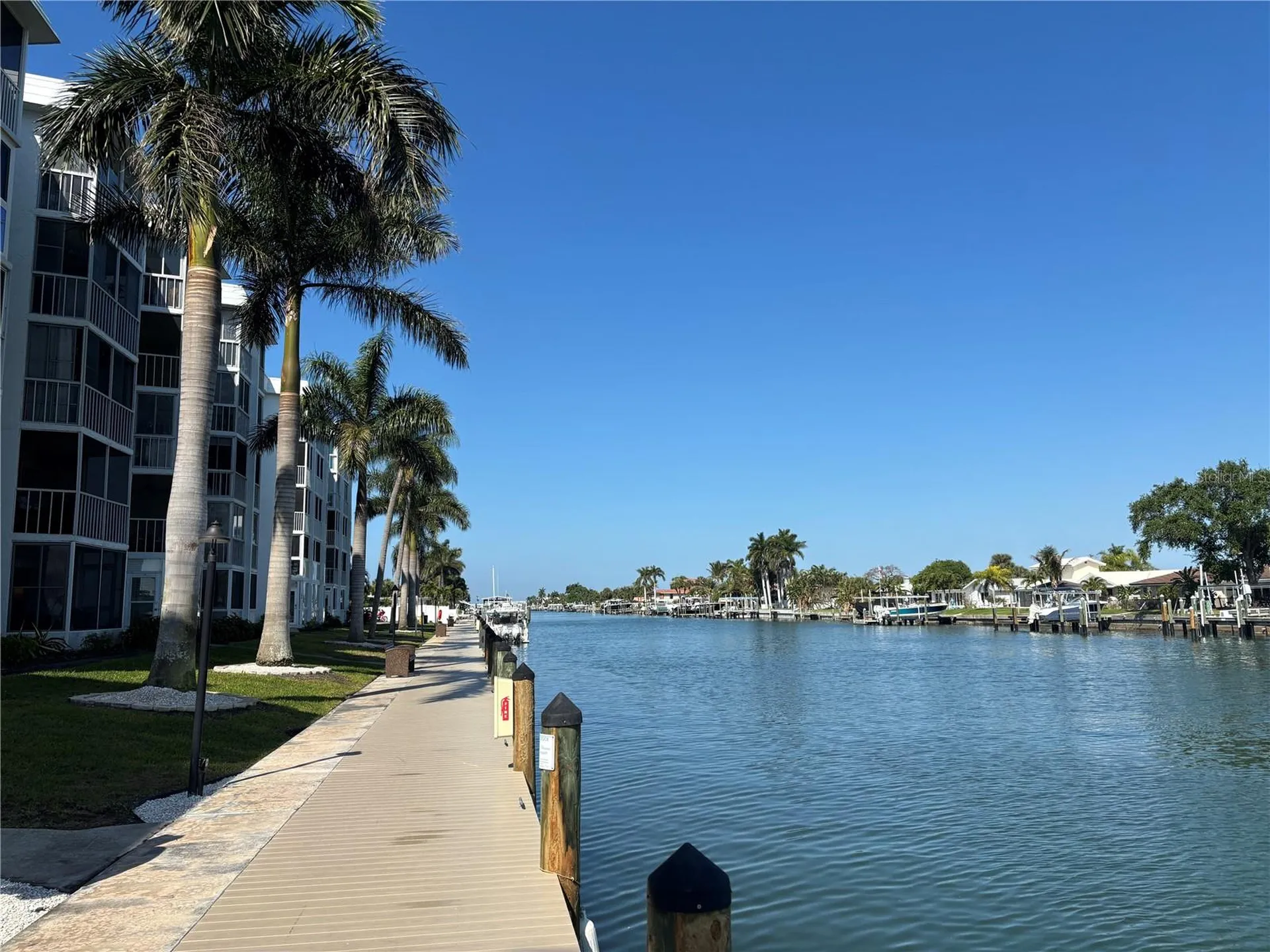 4904 38th Way S St Petersburg FL 33711