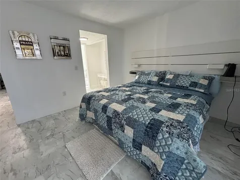 4904 38th Way S St Petersburg FL 33711