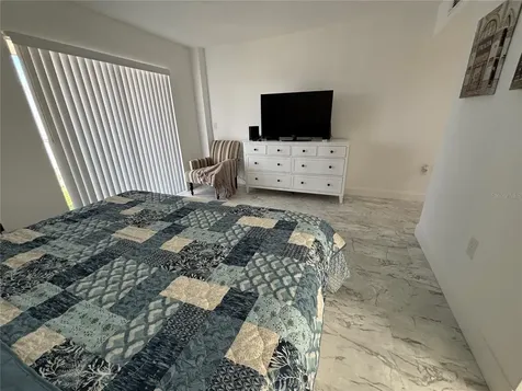 4904 38th Way S St Petersburg FL 33711