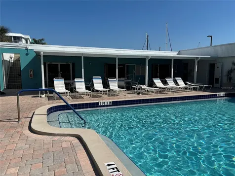 4904 38th Way S St Petersburg FL 33711