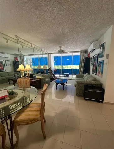 424 Ensenada San Juan PR 00920