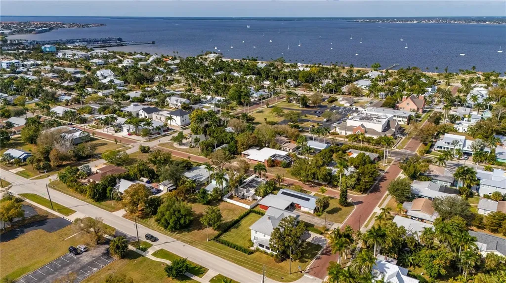 359 Gill Street Punta Gorda FL 33950
