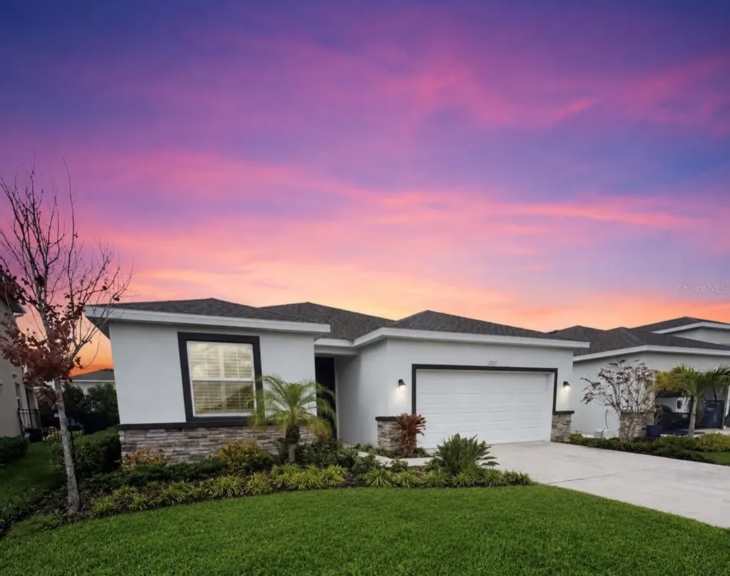 17715 Cantarina Cove Lakewood Ranch FL 34211