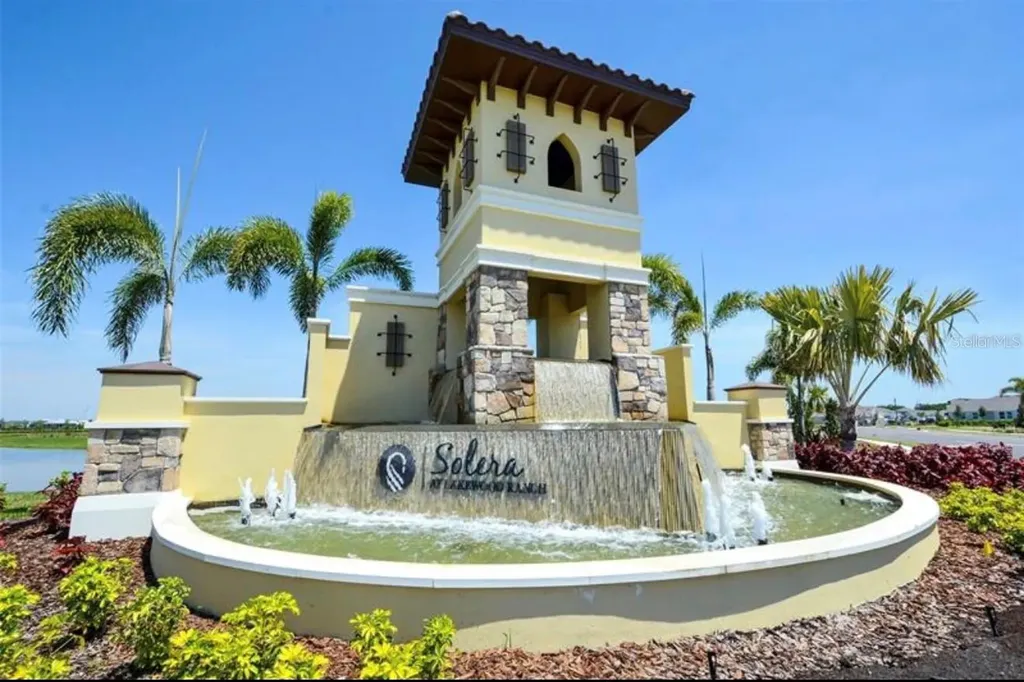 17715 Cantarina Cove Lakewood Ranch FL 34211