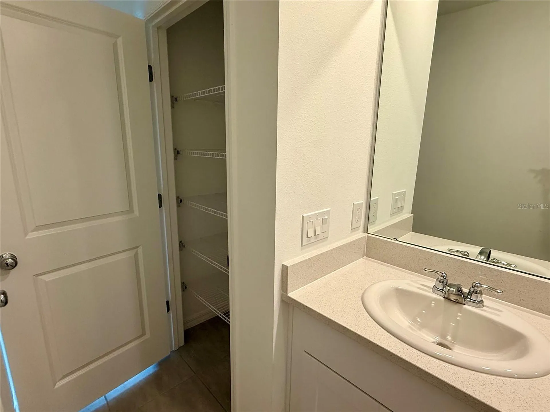 2996 Skyline Loop Kissimmee FL 34758