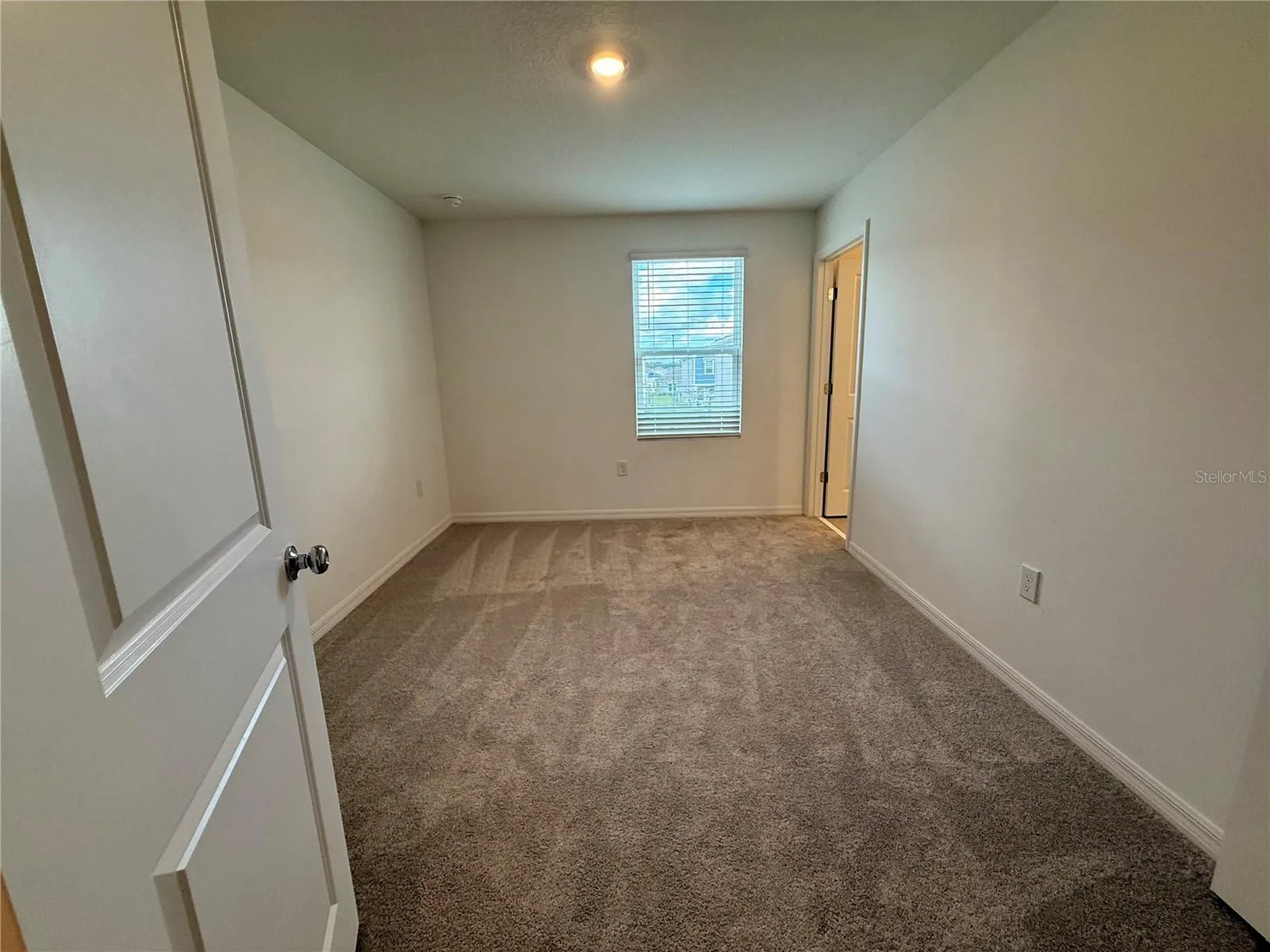 2996 Skyline Loop Kissimmee FL 34758