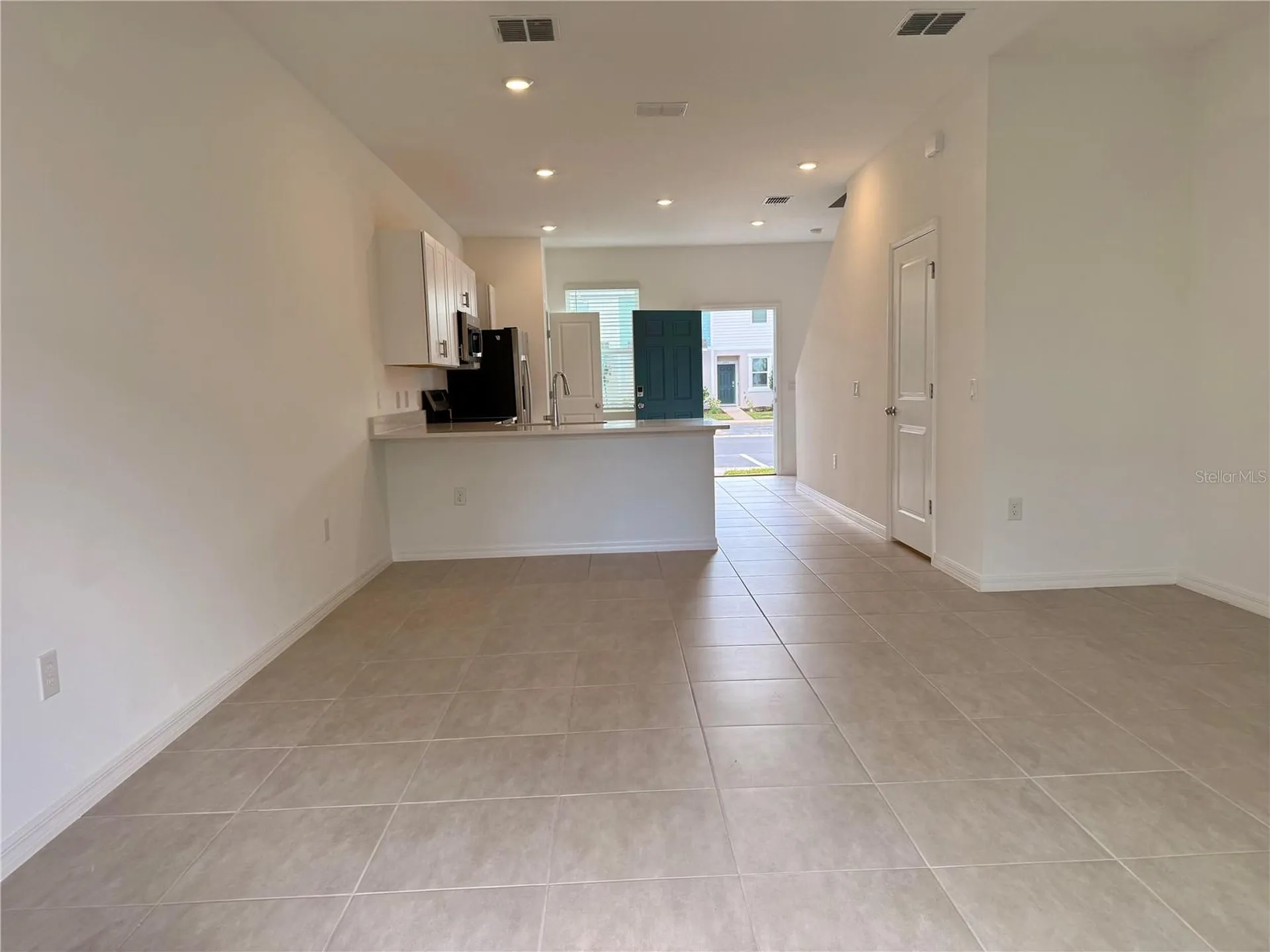 2996 Skyline Loop Kissimmee FL 34758