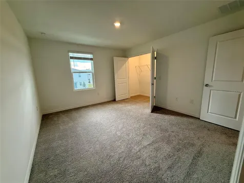 2996 Skyline Loop Kissimmee FL 34758