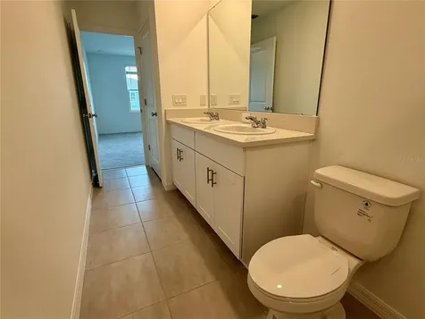 2996 Skyline Loop Kissimmee FL 34758
